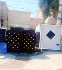 دار للبيع طابق واحد المساحه 100 متر الواجهه 5 النزال 20 يحتوي على كراج...