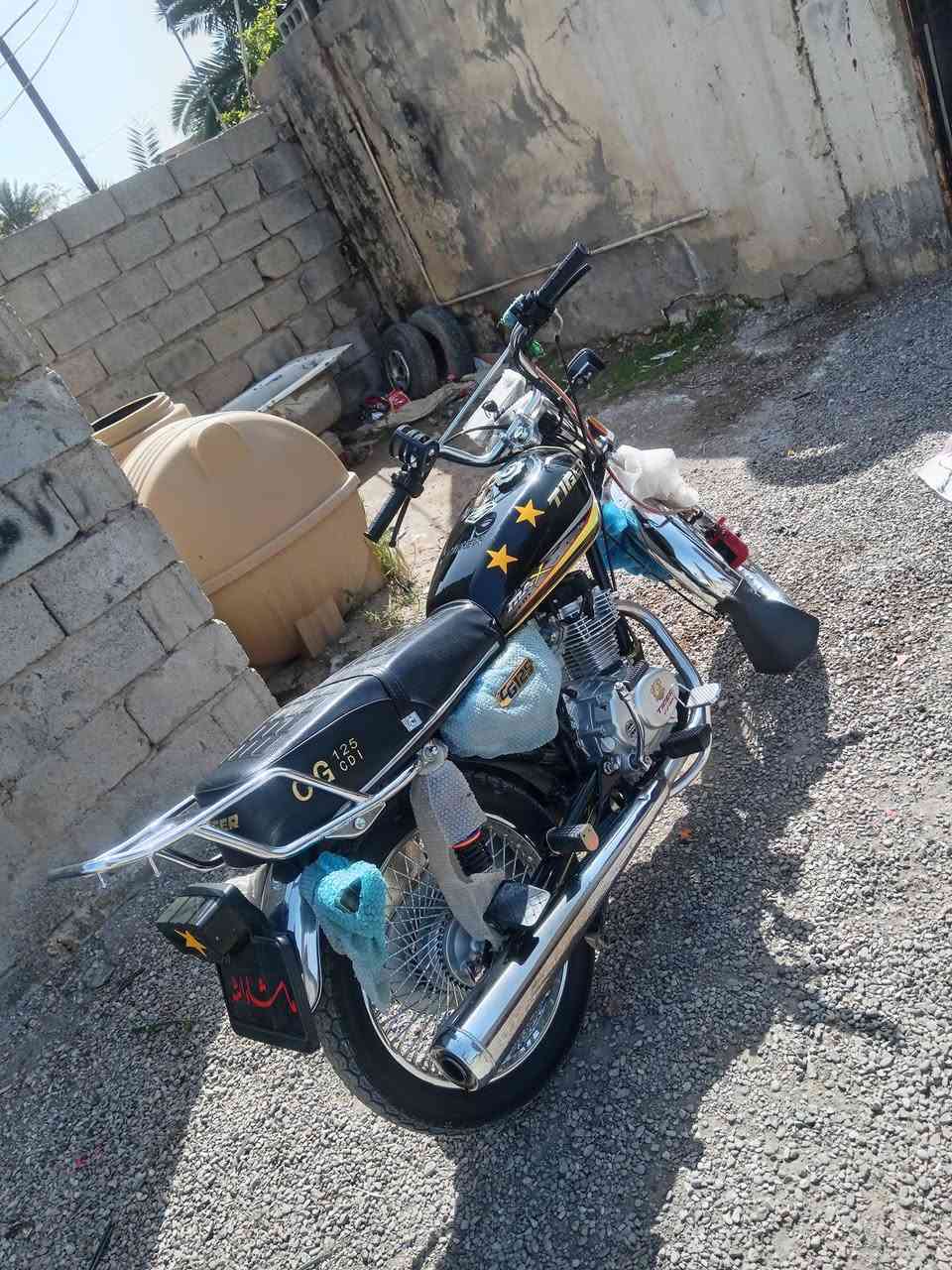 السلام عليكم شباب دراجه للبيع تايجر موديل 25 كفاله عام اي نقص ما بيها مكان ديالى   تقاطع لوجيهيه السعر 750 وبيها مجال مو شراي لا يدوخني الاتصال على هذا رقمي ***********
