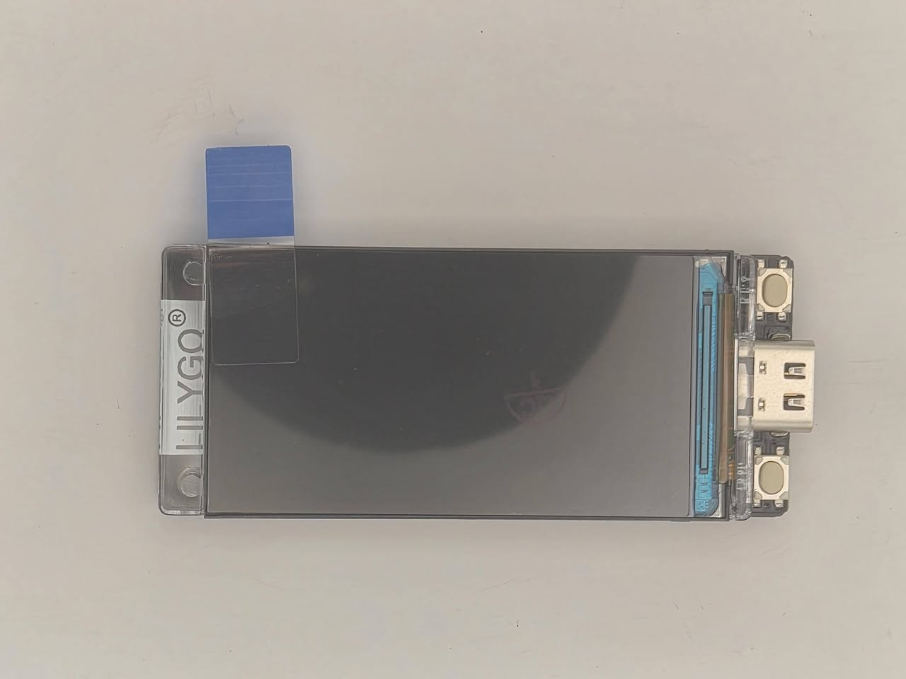 🚀 LILYGO T-Display S3 الأصلية وصلت الآن!
لوحة احترافية تجمع بين قوة ESP32-S3 وشاشة ملونة مدمجة، لتطوير المشاريع المتقدمة بسهولة.

📦 الكمية المتوفرة: قطعتان فقط
💰 سعر منافس لفترة محدودة

🔥 أهم المشاريع التي يمكن تنفيذها

✅ واجهات HMI صناعية احترافية
✅ أنظمة المنزل الذكي (IoT)
✅ روبوتات وأنظمة تحكم لاسلكية
✅ Dashboards وشاشات عرض البيانات
✅ أجهزة مراقبة الحساسات والبيانات لحظياً
✅ تطبيقات الذكاء الاصطناعي وإنترنت الأشياء

🛡️ مثالية لمهندسي الأمن السيبراني

يمكن استخدام اللوحة لتطوير أدوات تعليمية واختبارية داخل البيئات المصرح بها، مثل:

🔹 Wi-Fi Scanner لتحليل الشبكات اللاسلكية
🔹 Network Intruder Watch لمراقبة الأجهزة المتصلة بالشبكة
🔹 Wi-Fi Packet Monitor لتحليل حركة الشبكة بشكل تعليمي
🔹 Dashboard لمراقبة حالة الشبكة والأجهزة المتصلة
🔹 Portable Network Analyzer لفحص معلومات الشبكات أثناء التنقل
🔹 Wi-Fi Penetration Testing Lab لبناء مختبر تدريبي محمول لتعلم واختبار أمن الشبكات بشكل قانوني

💻 خيارات البرمجة

✔ Arduino IDE
✔ PlatformIO (Visual Studio Code)
✔ ESP-IDF الرسمي من Espressif
✔ LVGL لتصميم واجهات رسومية احترافية
✔ MicroPython

⚙️ أهم المواصفات

🔹 معالج ESP32-S3R8 ثنائي النواة بسرعة تصل إلى 240MHz
🔹 8MB PSRAM لتشغيل المشاريع الكبيرة والواجهات الرسومية
🔹 اتصال Wi-Fi + Bluetooth 5 BLE
🔹 شاشة TFT ملونة 1.9 إنج بدقة 170×320
🔹 منفذ USB Type-C
🔹 استهلاك طاقة منخفض
🔹 دعم كامل لمكتبات ESP32 وLVGL

⭐ لماذا تختار هذه اللوحة؟

✔ شاشة مدمجة توفر عليك شراء شاشة خارجية.
✔ أداء قوي وذاكرة كبيرة للمشاريع الاحترافية.
✔ مثالية لتطبيقات إنترنت الأشياء والأمن السيبراني والواجهات الرسومية.
✔ دعم واسع من مجتمع المطورين مع آلاف المشاريع والأمثلة الجاهزة.

🔥 إذا كنت تبحث عن لوحة واحدة تجمع الأداء، الشاشة، والاحترافية... فهذه هي الخيار الذي سيختصر عليك الوقت والتكلفة!

📩 الكمية محدودة (قطعتان فقط)... احجزها الآن قبل نفادها.

#LILYGO #TDisplayS3 #ESP32S3 #Arduino #LVGL #IoT #CyberSecurity #WiFi #Programming #EmbeddedSystems #Electronics


**إذا كنت صاحب هذا الإعلان وتريد حذفه لأي سبب، رجاءا أرسل رسالة إلى الدعم الفني**