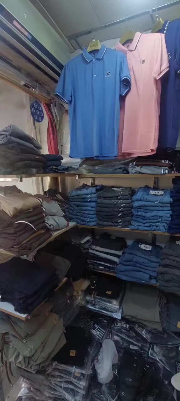 بفضل الله تعالى وصلت البضاعه الجديده.  العيد
بدي ماستر كرزون.   8.000 قطعتين 15.000 
قميص 8.000 
بنطرون تركي ماركه 13
بجامه حرير  زبده 10
بجامه بلنيسياكا 8.000 
ازياء الأخوين قضاء الحي شارع حي الوحده السايدين مقابل اسواق ريحانه قرب اترفك لايت بإدارة عمار وحسنين 
***********
