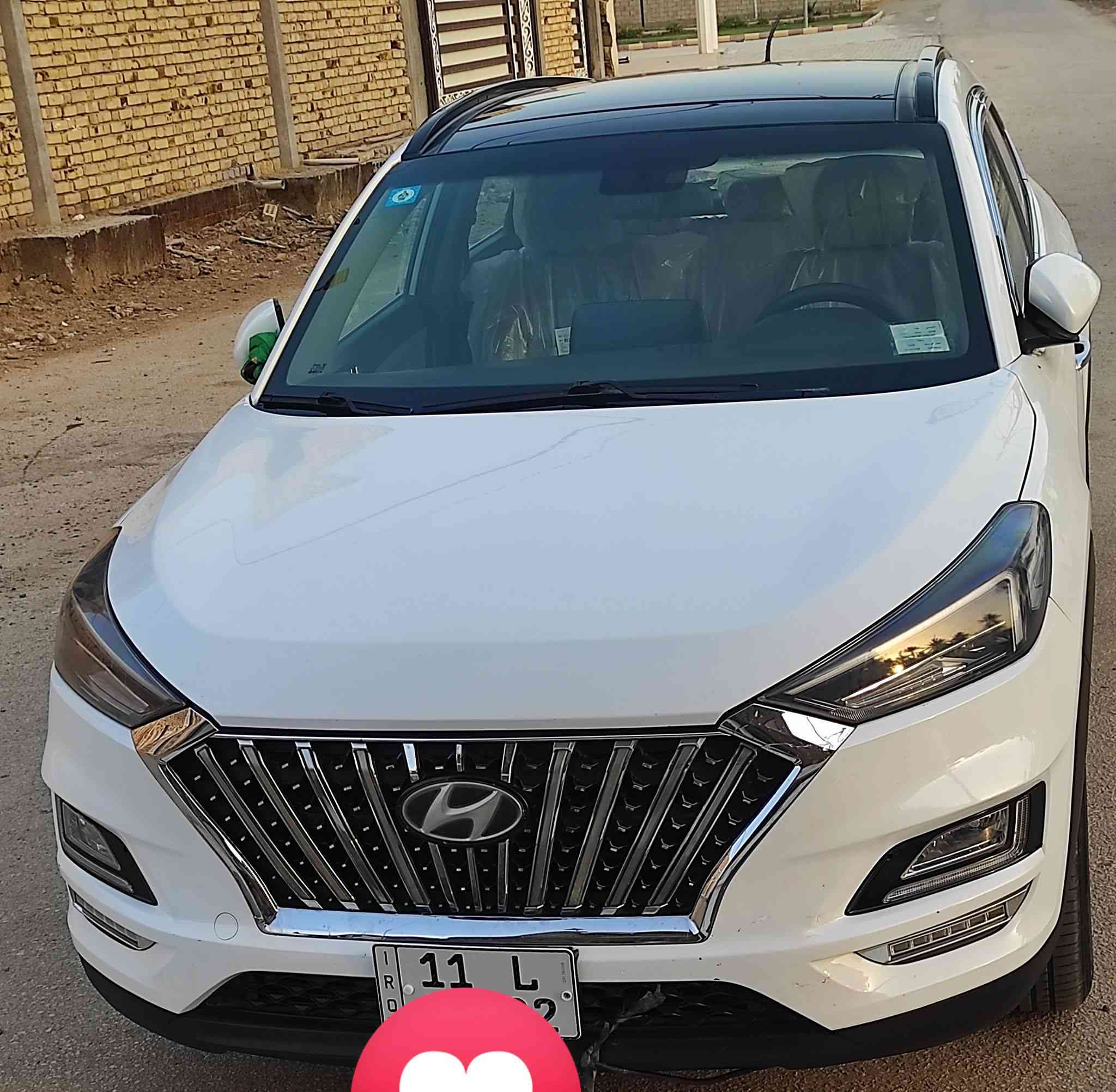 هونداي توسان 2020 خليجي  مواصفات كوري محرك 2000 سي سي (دوش) المرغوب
فول مواصفات شركه الكاصد ا– واحد على واحد

ماشي 69  ألف كم 

كوري أصلي

المواصفات:

السياره بصمه 

سقف بانوراما

فتحة داخلية

كشنات جلد مع تبريد قطعتين

شاشة كبيرة

تحكمات على الستيرن

مرايات شفط مع إشارات بالمرايات

لايتات أمامية LED (بالدعامة)

لايتات خلفية LED

عدسات

بريك رجل

5 ويل كب

ثلاث أنظمة قيادة:

تحكم بالإضاءة

أبواب أمامية بصمة

جنطة بصمة

حساس خلفي

كامرة خلفية

معلومات إضافية:

السيارة باسمي

سنوية وأرقام بغداد الجديد 

بصمتين مال الشركة موجودات

تايرات جديدة

شرط التحويل نفس اليوم 

مولااحضه البنيت بارد مصبوغ شرط بلون سياره  

مكان السيارة بابل ***********
