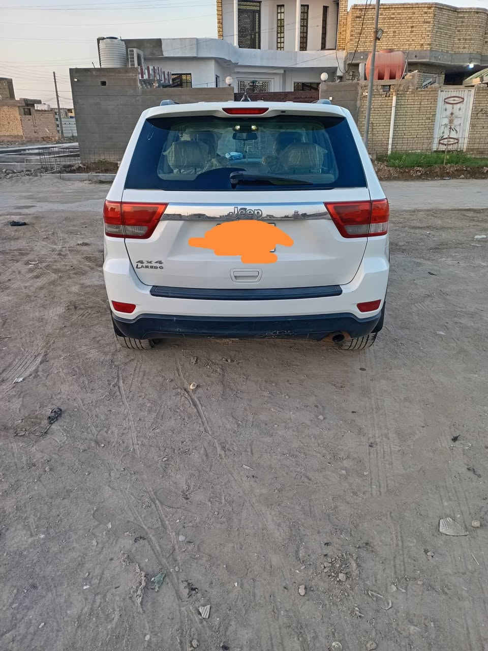 السلام عليكم سياره جيب لاريدو موديل ١٢ سياره جديده باكيت ماشيه ١٠٧تخم تايرات حداده كشر باكيت كير مكينه سياره تاخذ وتترحم اترايك لربيل مكفولة كفاله عامه ماعده صبغ إياب الخلفي أثر شخوط السونار موجودللسفسار***********زقم بغداد بسمي السياره رقم انكليزي سنويه مجدده٢٠٣٠ تريد وكاله أتريد تحويل
