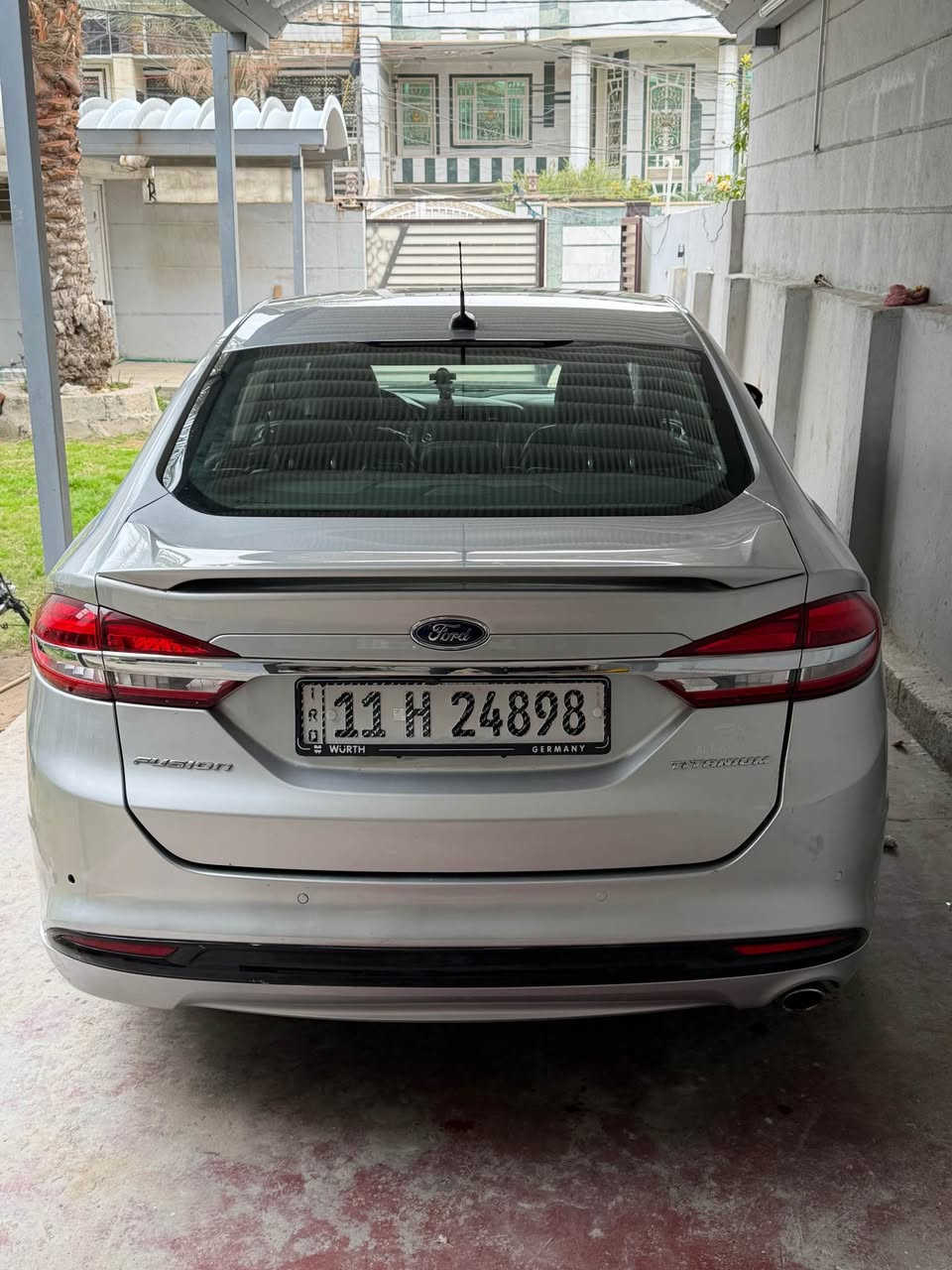 السلام عليكم 
فورد فيوجن تيتانيوم هايبرد فول مواصفات 
سيارة ماشية ٧٢ الف كيلو 
رقم بغداد انكليزي بأسمي هزة وسنوية جدد لغاية ٢٠٢٩ السيارة فول مواصفات ماكو شي ما بيها 
نواقصها طوافة عطلانة وبطانة جاملغ وشمعة امامية بس هذني 
محركها ٢٠٠٠ تنفس طبيعي 
محرك وكير وتخم تاير وتبريد وتدفئة ومنظومة هايبرد جدد مامفتوح بيها برغي على وضع الشركة 
بيها صبغ ٥ قطع بدون دواخل والحادث مال امريكا موجود بالصور 
مكاني بغداد الدورة الصحة 
السعر ١٢٠ ورقة وبيها مجال بسيط 
***********
0️⃣ 7️⃣ 7️⃣ 1️⃣ 4️⃣ 4️⃣ 5️⃣ 0️⃣ 5️⃣ 0️⃣ 8️⃣ بغداد, العراق
