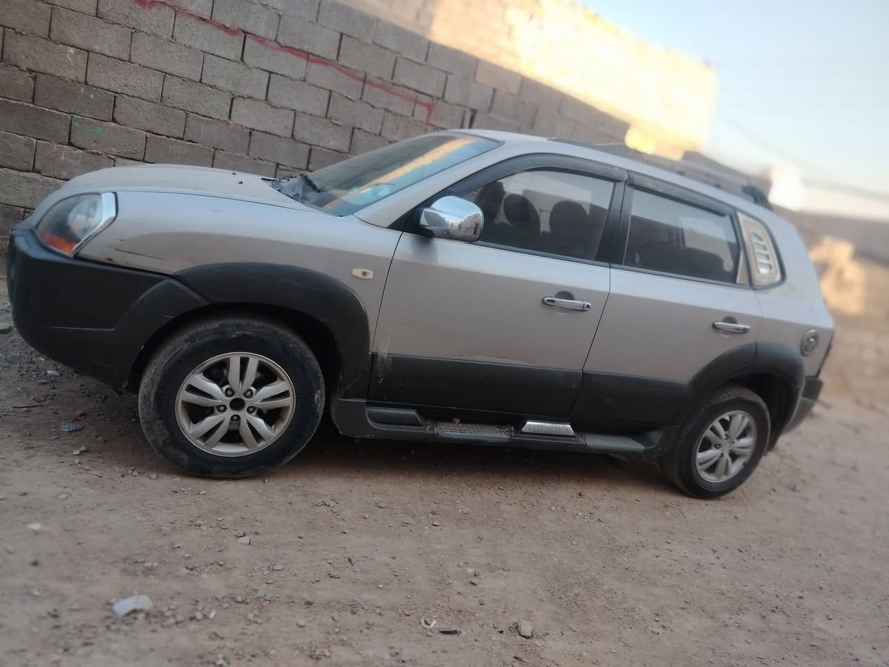 السلام عليكم سيارة توسان ٢٠٠٩ كفاله عامه مكينه كير تبريد ثلج رقم بغداد داخل نضيف سعر ١١٠ وبيها مجال الشراي اتصل وتدلل مكان سياره بغداد 
***********
