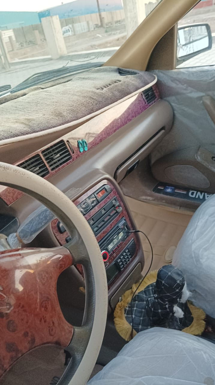 السلام عليكم سمند للبيع موديل 2011 بيه جاملغ مبدل والباقي كفاله سياره جديده مكينه كير حداديه كهربائيات كله جديد تبريد شرط التحويل رقم بغداد مالك السياره حله السعر 42 و بيه مجال بسيط الرقم ***********
