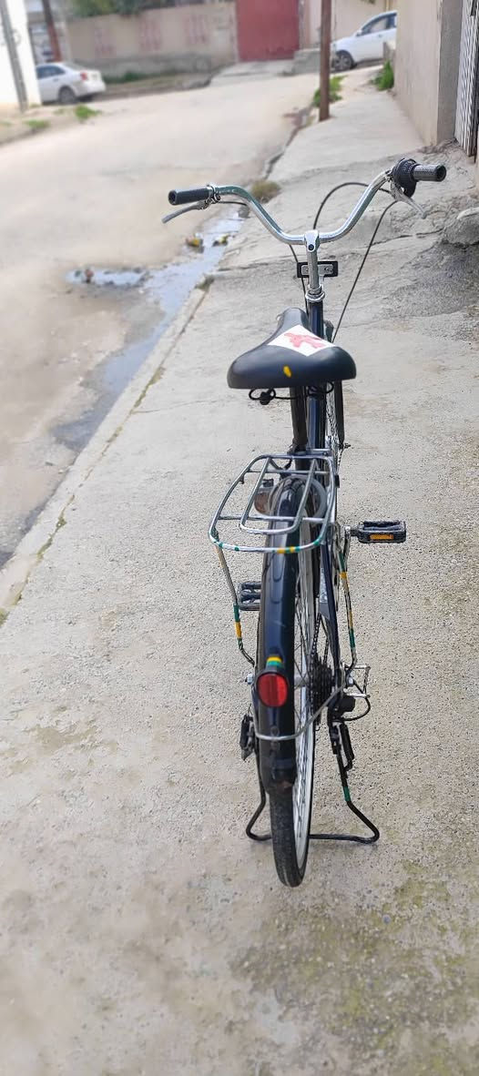 السلام عليكم للبيع بايسكل عبد الحليم لون اسود نضافه 100 /100
ابو الكير 6 نمر  تايرات جداد اسطوبات شغال ما تصرف عليه ربع شراي يجي خاص 
عنوان موصل جانب ايمن


**إذا كنت صاحب هذا الإعلان وتريد حذفه لأي سبب، رجاءا أرسل رسالة إلى الدعم الفني**