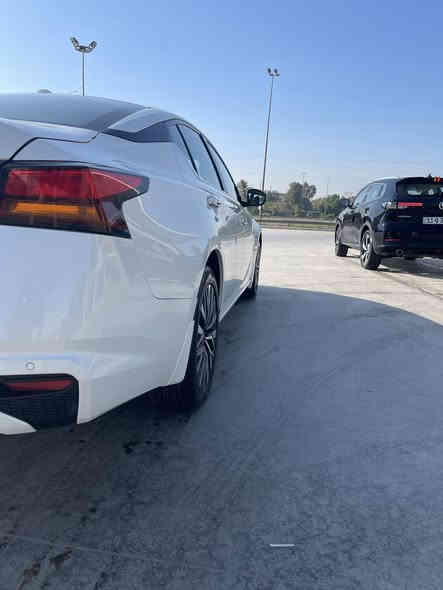 .            
للبيع نيسان التيما

 Nissan Altimma 2023
نيسان التيما SV 
رقم بغداد 
محرك: -2500 فور ويل 
      الـــــمـــواصــفـــــات 🔵
مواصفات Sv معروفة
لون ابيض صدفي 
ماشية 40 الف كيلو متر
بدون حادث سيارة جاملغ خلفي بارد ع كد شبر 
كدامك صوره حادثهه 
موصفات 
🔶شاشه كبيره 
🔷بصمه
مرقم اربيل دولي 
🔶دخول ذكي
🔷تشغيل عن بعد
🔶تحديد سرعه 
🔷نظام المحافظه على مسار 
🔶رادار امامي وتوقف ذاتي 
🔷رادار خلفي وتوقف ذاتي 
🔶نظام تنبيه خروج عن المسار
🔷كشن كهربائي 
🔶حساسات خلفيه
🔷كشنات مخمل 
🔶لايتات زينون 
السعر 187
ورقة 
مكان السيارة بغداد 
للتواصل ***********
