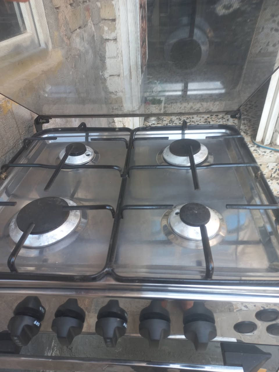 طباخ نضيف وشغال  عيون وفرن بالله كلش مرتب
نهايته ١٢٥ رجاء المايشتري لايراسل  وتساب فقط  ***********
