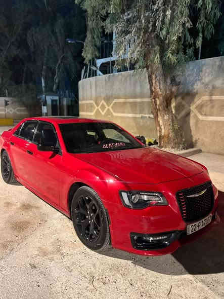 السلام عليكم اخوان للبيع
كرايسلر اوباما S امريكي ماشيه ٧٤ميل
الموديل 2017 اصل
فول الفول 
  حادث جانبي  بيبان اثنين وجاملغ جهه السائق داخل دوسه شويه 🔺

اللون .احمر طماطه 🔺
حجم المحرك 3600       
         
* مصابيح امامية زنون مع LED . 
* ويل قياس 20 أنج . 
* شاشه كبيرة مع نظام ملاحة نفكيشن GPS .
* سستم صوت بيتس مع دمام خلفي 
* مقصورة الركاب من الجلد الفاخر .  
* مقاعد أمامية كهربائية عدد 2 . 
* مقاعد خلفية تدفئة . 
* تشغيل عن بعد . 
. * تدفئة ستيرن . 
* محدد سرعة . 
* تلفون بلوتوث . 
* كاميرا خلفية .
* دخول ذكي (بصمة) .
ارقام اربيل  بأسمي
مكان السيارة بغداد حي الجهاد
السعر 235 وبيه مجال بسيط للاستفسار 
الاتصال ***********
