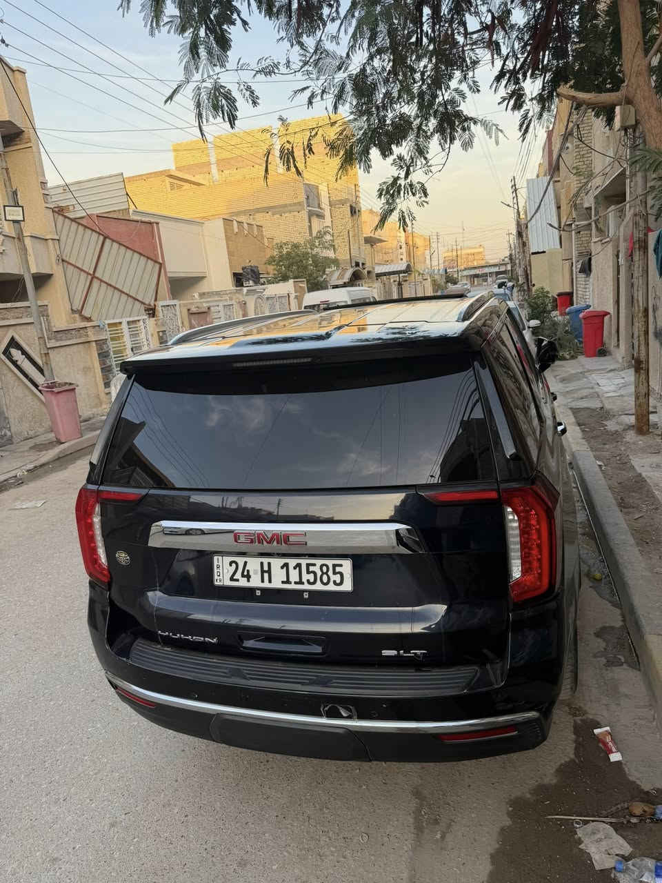 جمسي يوكن
السياره ورد امريكي 
موديل ٢١
كلين 
السياره لون حبري طوخ 
يعني بليل تباوع عليها سوده عبالك 
السياره كلش جديده وفوول 
رقم دوهوك تحويل ثاني يوم 
***********
السعر ٤٢وبيها مجال 
بيع فقط بدون مراوس 
مكاني بغداد الشعب
