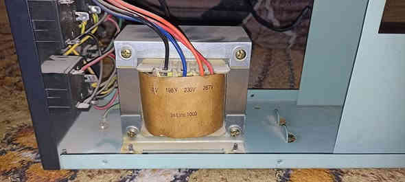 سلام عليكم ورحمه الله وبركاته اخوان عندي يوبي اس للبيع نوعيت مكسمه 1500AM بدون بطاريات شغال سعره  25الف   رقمي ***********
