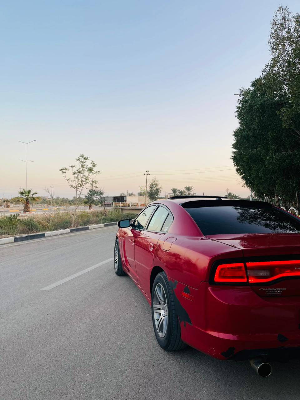 ياالله 
مكلف بل نشر  رقم صاحب السياره 
***********
جارجر للبيع 
مديل 2013 رقم بغداد تحويل مباشر
مواصفات خليجي  فول 
فتحه  
مكينه هيمي  جديده 
حادث جاملق وبنيد 
وصبق جاملق خلفي 
مكينه كير اكسن كفاله 
سياره حلوه  
137 السعر ومجال بيها
