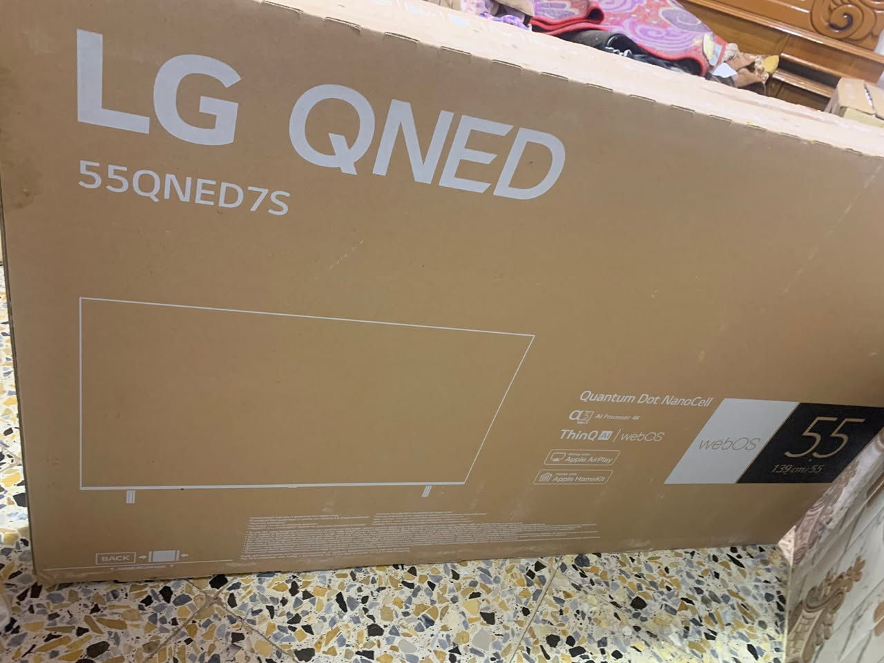 الشاشة
55 حجم 

اسم العلامة التجارية
LG

تقنية العرض
كيو نيد

الدقة
4K

معدل التحديث
60 Hz

مميزات خاصة
شاشة QNED بدقة 4K ريل - لوحة متعددة VA او IPS

شاشة تلفزيون LED 55 بوصة 4K كوانتوم دوت نانو سيل QNED7S من ال جي، تصميم شاشة سينما 4K وتقنية المدى الديناميكي العالي HDR ونظام التشغيل ويب او اس سمارت ثين كيو، تعتيم موضعي
تكنولوجيا كوانتوم دوت نانو سيل ال اي دي بألوان نقية بجودة 4K
لون نقي بتقنية نانو كولور برو، نانو بلاك مقدمة بتقنية التعتيم الموضعي
معالج α5 الجيل الخامس بدقة 4k مع تقنية الذكاء الاصطناعي 4K لصور احترافية واضحة
تلفزيون سمارت بتقنية ويب او اس والذكاء الاصطناعي من ثينك كيو مع جهاز التحكم عن بعد السحري بتقنية الاتصال قريب المدى ولعب غير محدود مع HGiG، ALLM، ومنفذ HDMI 2.0 eARC، تجربة سينما حقيقية مدعومة بـ4K HDR 10، HLG، ووضع صانع الأفلام بتعيين درجة اللون الديناميكي المتقدم

استعمال فقط 6 اشهر جديده حيل مكاني نجف كوفة رقمي *********** سعره مرتب
