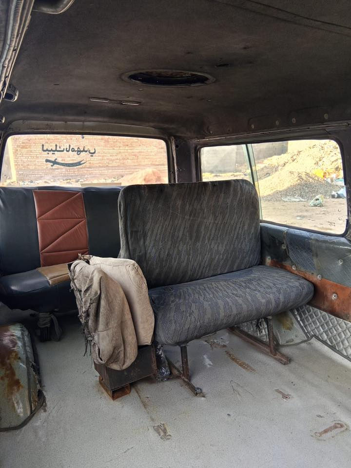 السلام عليكم كيه بسته مديل 93رقم احمر خط حي العامل مصفره مكينه وكير نضاف سعره 23وبيه مجال ***********
