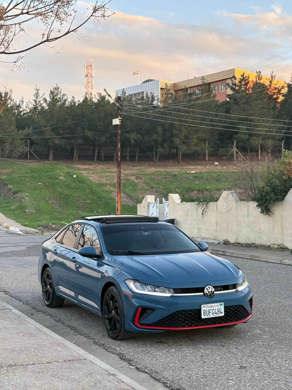 جيتا 2025 SE پانوراما فول مواسفات گێر توماتيك  رويشتن ٣ مايل( بێ سبوغ )ده ركای سایق هەندەک PDR  بێ ايرباگ  دعامی لۆ دعامی بیلادیە سعر ١٩٢  وه ره قه مجال ژماره ى موبايل *********** رسمى دعمم دانايه اكر, نينوى
