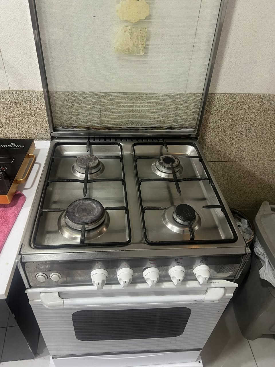 طباخين نضاف بسعر حلو للتواصل ***********
