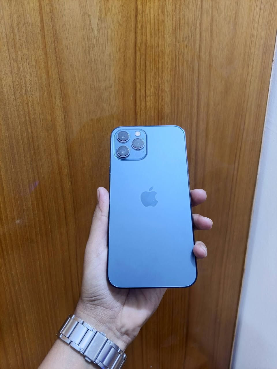 متوفر ايفون 12 برو ماكس 
مبدل بي شاشه وبطاريه ١٠٠ نجف 
*********** السعر 375
