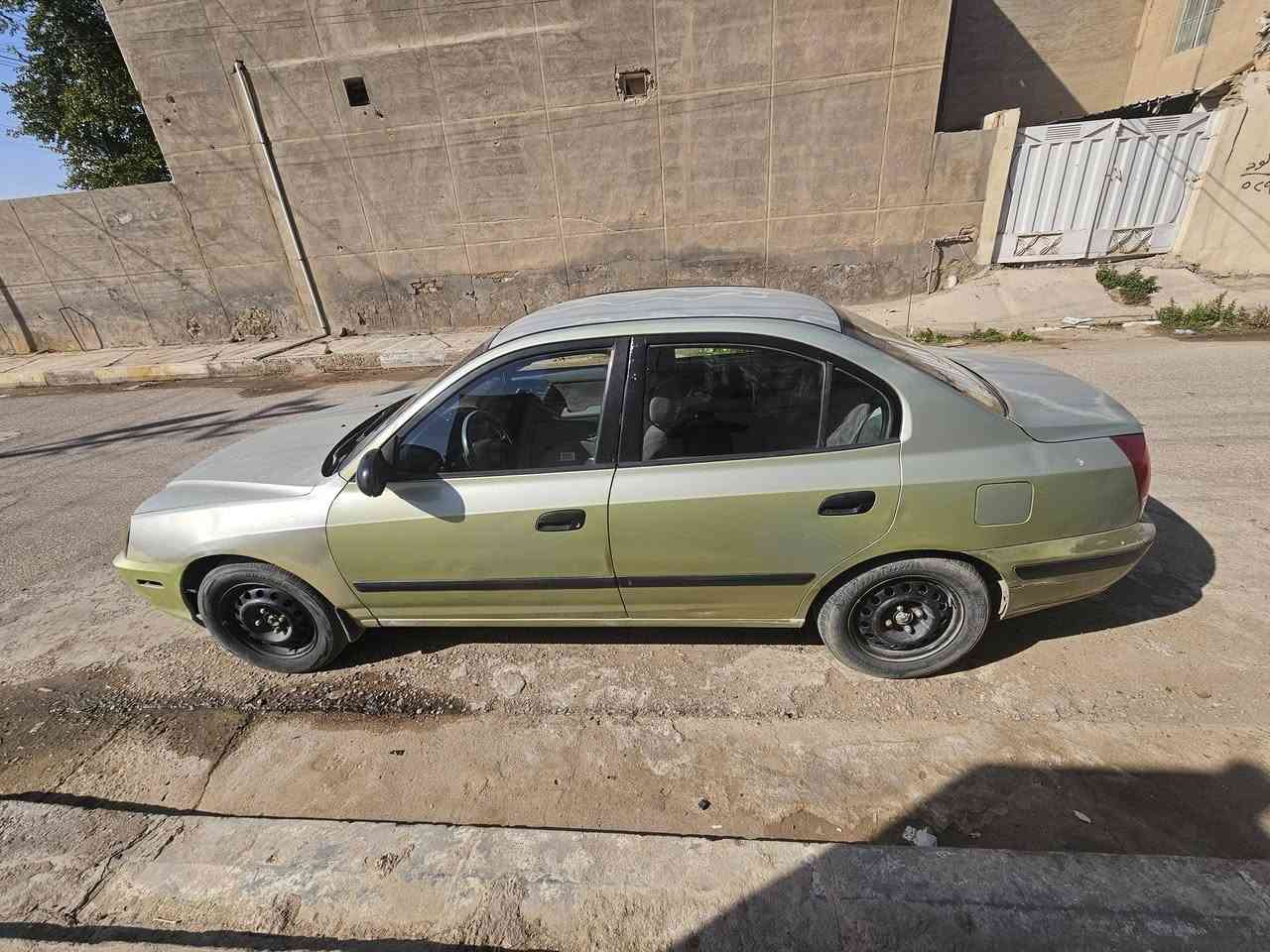 سلام عليكم النتره للبيع موديل ٢٠٠٦ خليجي بدون ضربه بيه نقوصات مكينه ٢٠٠٠ تحتاج صبغ عام سعره ٦٠ وبيه شويه مجال
