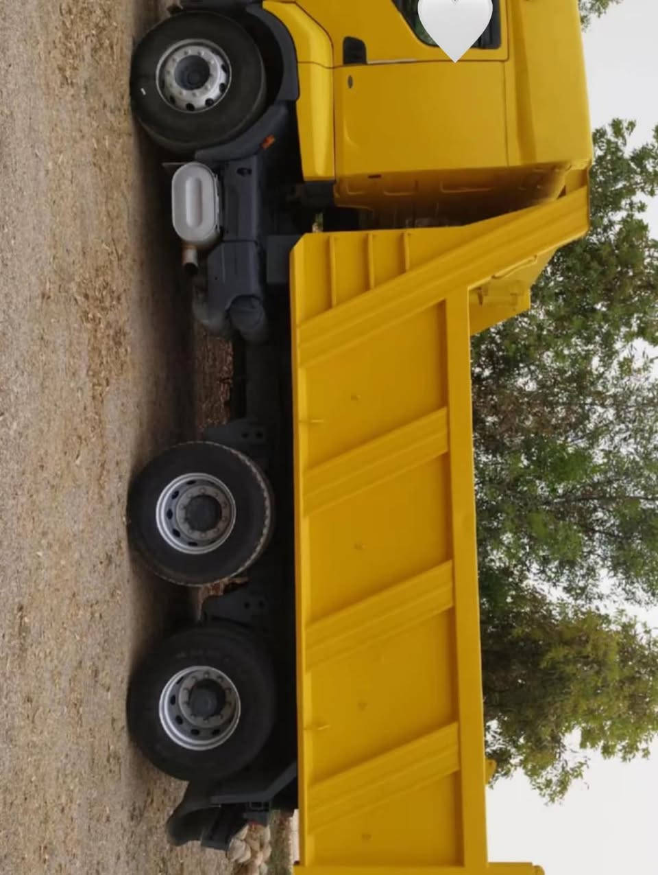 للبیع بۆفرۆشتن
گەڵابە ڕینۆ بیلاد 

مودێل 2003
ڕقم سەنەوی سلێمانی 
مەکینە 420 نەکراوە 
نە گێر ئەسکل تەگەر نەکراوەتەوە
ڕیتایدەر بۆیلەر هاڤە
بیلاد شانصی درێژە 
بۆدی بیلادە
تاقم تایەی لۆکە
قەمەرە بێ بۆیاخە
تەبرید ئیش دەکات 
هەموو گیانی بەشەرت 

***********
***********

کۆڕەکە وەسپەپ ڤایبەر
