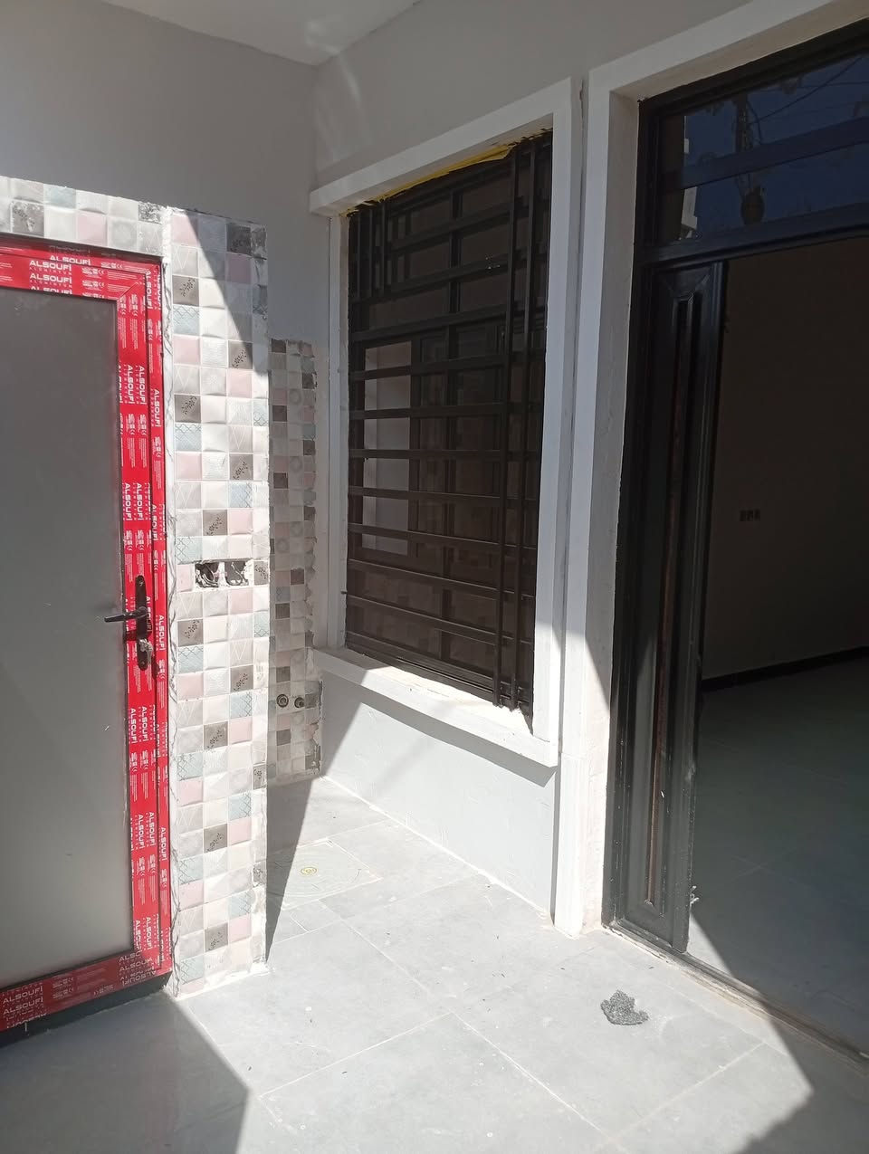 السلام عليكم 
بيت مساحه م  ١٠٠ للبيع  الزعفرانية المنطقه النموذجيه  بيت بنيه قرار ٢٥ 
فرع ٢٢ السعر ٨٢  ستفسار ***********
