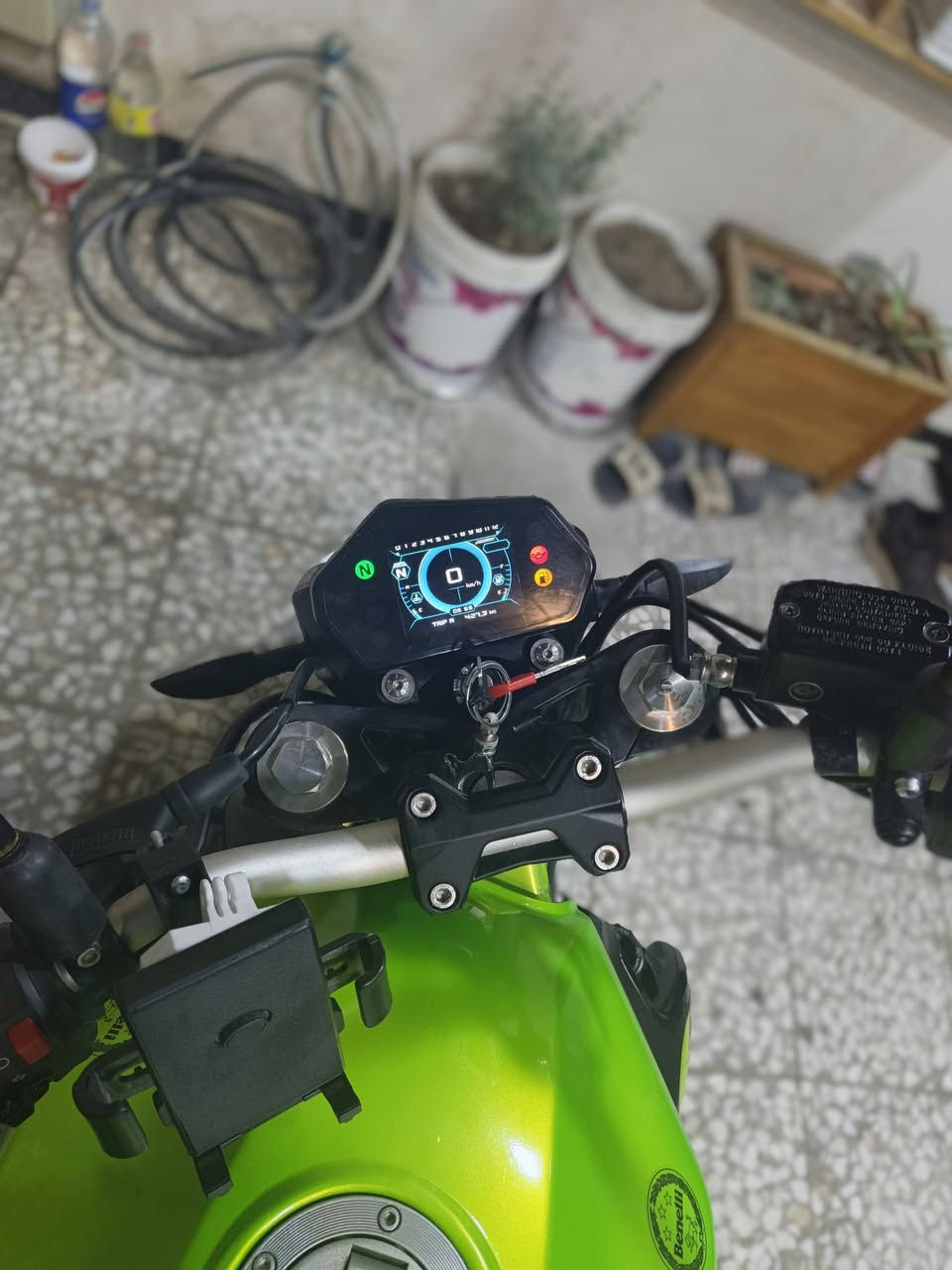 بينلي 302cc بطح ثنين بستم سرعه قصوى 176km الدراجه اخت زيرو موديل 22 اغلب وقت واكفه محرك  كفاله  لونه اخضر مميز الدراجه عليها ادامه كامله بشركه ودهن جديد ايضا دراجه بسمي وهزه جديده يعني شغل وطلع وبل عافيه عل ياخذها سعرها 35وبيها مجال اتصل وبيك خير وتدلل رقمي 7762487527 مكاني بغداد اعلام


**إذا كنت صاحب هذا الإعلان وتريد حذفه لأي سبب، رجاءا أرسل رسالة إلى الدعم الفني**