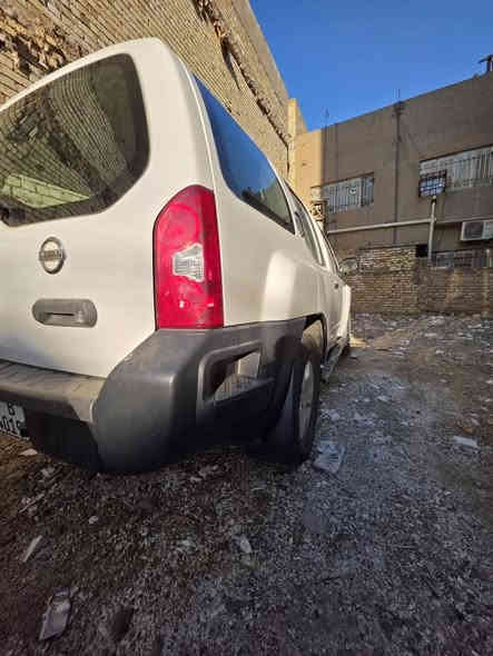 نيسان  اكستيرا للبيع  موديل  ٢٠٠٩  رقم بغداد باسمي  تبريد  ثلج  بطارية جديدة  اطارات بشهر  الثامن بدلتها السيارة دينار ماتسرف عليها دواخل نظيفة السعر  ٨٩ ورقة وبيها مجال مكان السيارة بغداد     للاتصال   *********** بغداد

