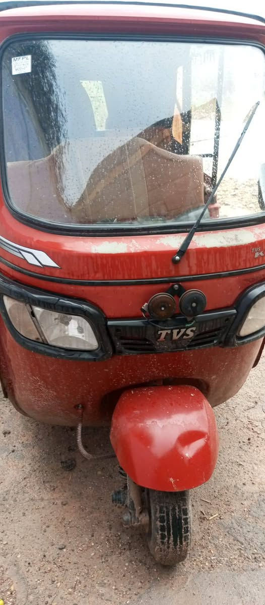 سلام عليكم   تكتك البيع
المديل ٢٢ 
رقم ذي قار 
بدل فقط بس كلجات
  ***********
