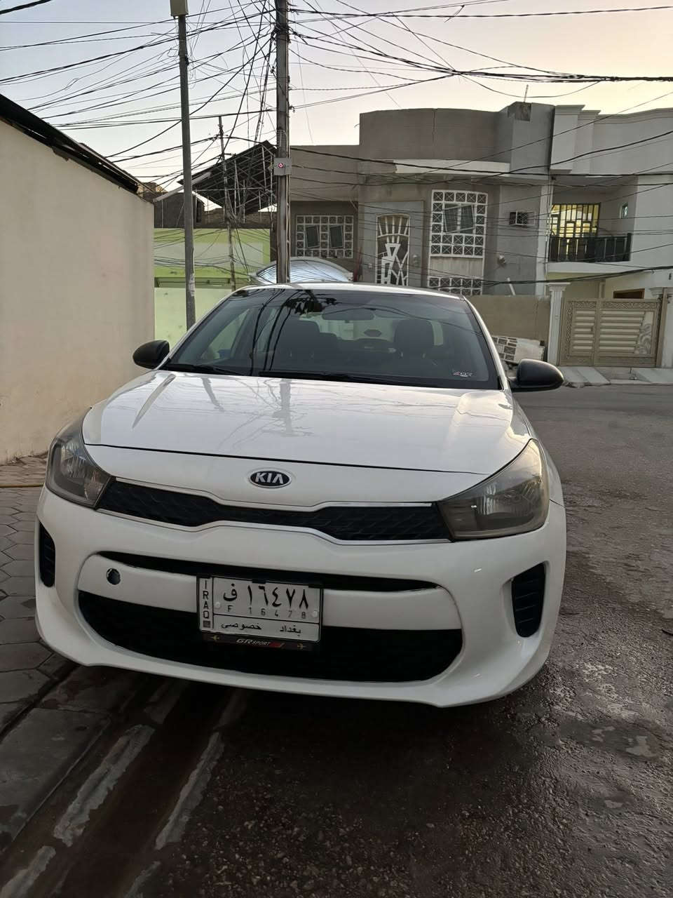 السلام عليكم 
كيه ريو مديل2018  رقم بغداد تحويل ثاني يوم
وارد امريكي حادثها سطحي بدون دواخل قطعتين جاملغ وبنيد وصبغ باب 
السعر جداً مناسب اكتب تم يوصلك السعر 
مكاني نجف للاستفسار اتصال على رقم***********
