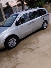 البيع سياره كرنفال موديل  2014 سياره بيه بس جاملع بدل  اصلي   نتصال عل...