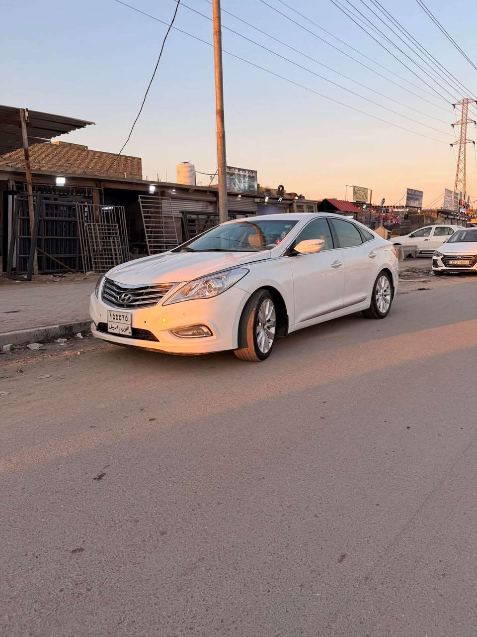 سلام عليكم ازيرا خليجي 2012 للبيع 
تقرير منشور مكفوله من الحادث والتبديل صبغ جاملغ خلفي وباب فقط شرط الفحص التحويل رقم بغداد دولي 
المواصفات 
 مكينه 6 سلندر3000 دوش المرغوب 
داخل بيجي 
بصمه تشغيل
بصمه صندوك 
لد امامي خلفي   
اضويه ترحيب  
اشاير بالمري 
مري شفط 
كشنات جلد 
كشنات كهرباء 
كشنات تدفئه تبريد 
 قطعتين تبريد 
حساس امامي خلفي 
برده خلفيه 
بردات بل بيبان بلاد 
كروز سرعه 
تحكم ستيرن 
6 ايرباك شركه
ويل كب 
تايرات جدد 
السياره جديده وجاهزه اي نقص مابيهة بشرط الفحص محرك مفتوح السعر 105جوى سوك 
تجي واتشوف بعينك احلى من صور العنوان بصره شط العرب فيروزيه  *********** البصرة, العراق
