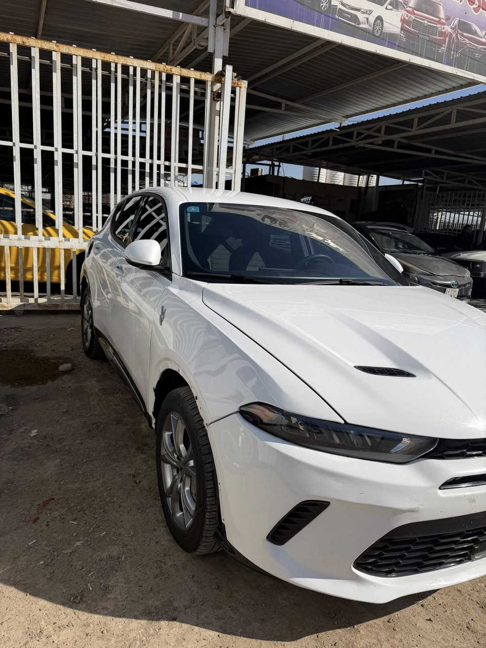 هورنت 2024 ابيض بغداد ب اسمنا 
هايبرد بلك ان بانزين 
حادثها جاملغ وبنيد 
180$ وبيها مجال 
***********
