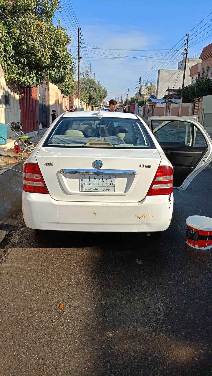 السلام عليكم سيارة سي كي للبيع الموديل 13 كصة جديدة مكينة كورله شاشة وكابون بنزين  وسيارة بسمي اني الشرعي السعر 50 التواصل على رقم ***********

