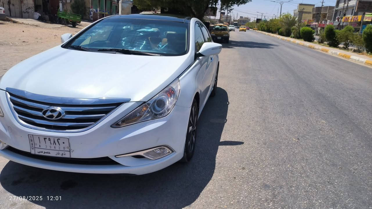 سلام عليكم سوناتا موديل 14السياره فول واحد ع واحد جاهزه من كلشي صدره 70بالميه حادثه الجاملغ خلف السائق السعر 95وبيه مجال العنوان كربلاء المقدسة 
*********** خوان مااجاوب ع الرسائل اتصل وبيك خير ودلل
