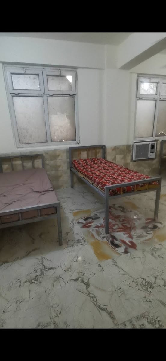 اقسام داخليه للايجار بسعر 300 مؤثثه ومكيفة 

للطلاب فقط

الشقه تتكون من : غرفه + صاله+مطبخ+ صحيات 

تتوفر في المنطقه جميع الخدمات

العنوان: كربلاء حي للغدير - قرب جامعه كربلاء كلية الطب - وقريبه من جامعه السبطين

للستفسار ***********
