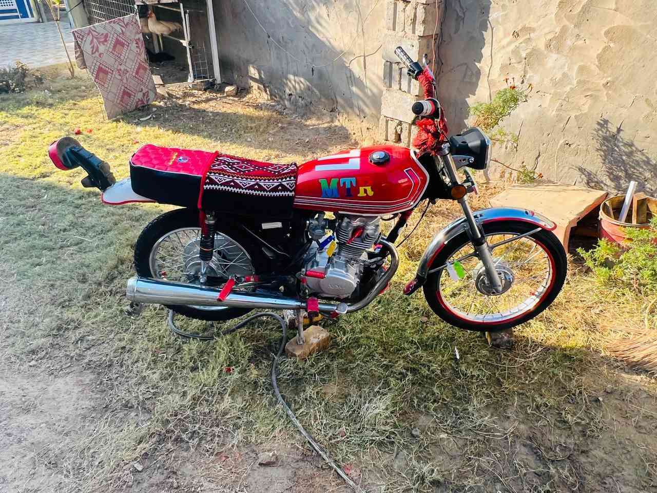 السلام عليكم دراجه نامه للبيع اوراق موديل 23 تعمير الشاصي 18  محافظه بابل السعر 500 وبيها مجال 🤍***********
