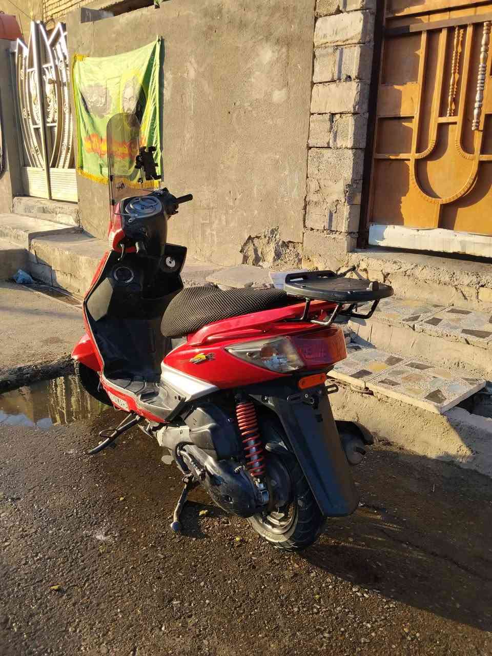سلام عليكم /للبيع سكنس فحل نوزل 
الدراجة مكفولة كهربائياتهة كلهة شغالة و كاملة دراجة تشتغل 
 سلف هندر /اوراق الدراجة موجودة 
مكان بغداد المعامل العماري
سعر الدراجة 800 وبيهة مجال للطيبين
للستفسار رقمي***********
