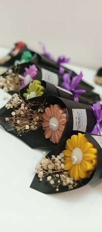 اوردرات عيد المعلم • هدايا