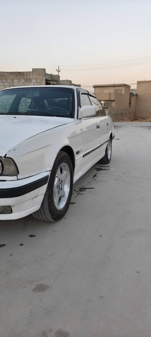 بي ام 525 للبيع موديل 1992 ماكينه كبس مصبوغ حزام سنويه عظم28 شرط التحويل كابون مامسجل الاستفسار الاتصال ع رقم ***********
