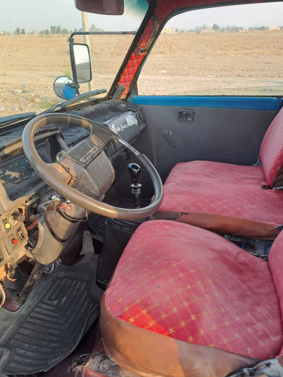 كيه 93 واسط محرك وكير وشاصي وكسن مكفول رقم الشاصي واظح تحويل مباشر كهربايات صدر تخم تاير جديد لا صرف ولا بخار معروظه 40 وبيه مجال ***********
