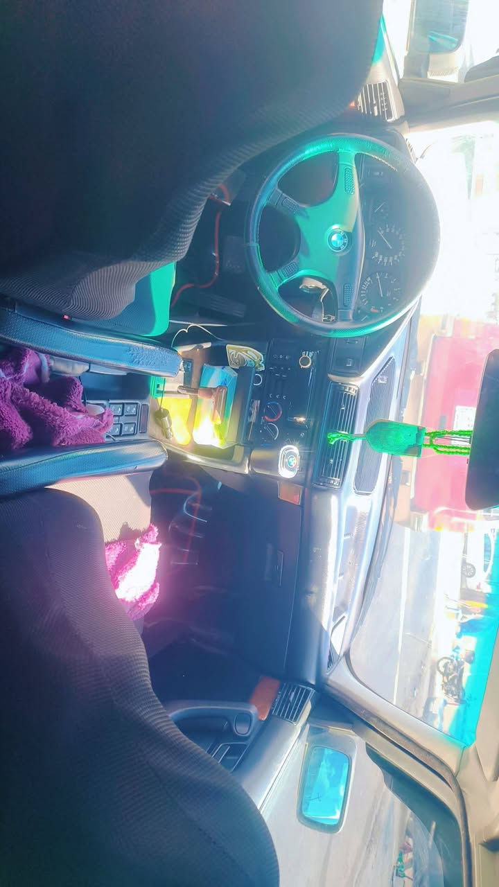 BM موديل ٩١فول لاضربه ولامعجون كلها بلاد ٥٢٥ 
كير اوتو فول لفول تبريد تدفئه 
سعر ٧٥ مكاني كركوك


**إذا كنت صاحب هذا الإعلان وتريد حذفه لأي سبب، رجاءا أرسل رسالة إلى الدعم الفني**