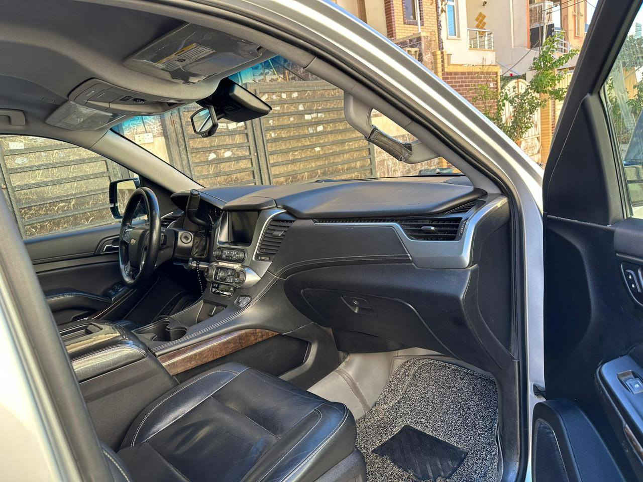 سلام وعليكم سوبر مان للبيع موديل 2018 رقم بغداد جديد سياره مصفره هيه وغرامات بغداد وشمال سياره خير من الله بالعافيه علا ياخذ سياره رقم جديد مكان سياره بغداد والسعر 275 
رقم صاحب سياره 
***********
