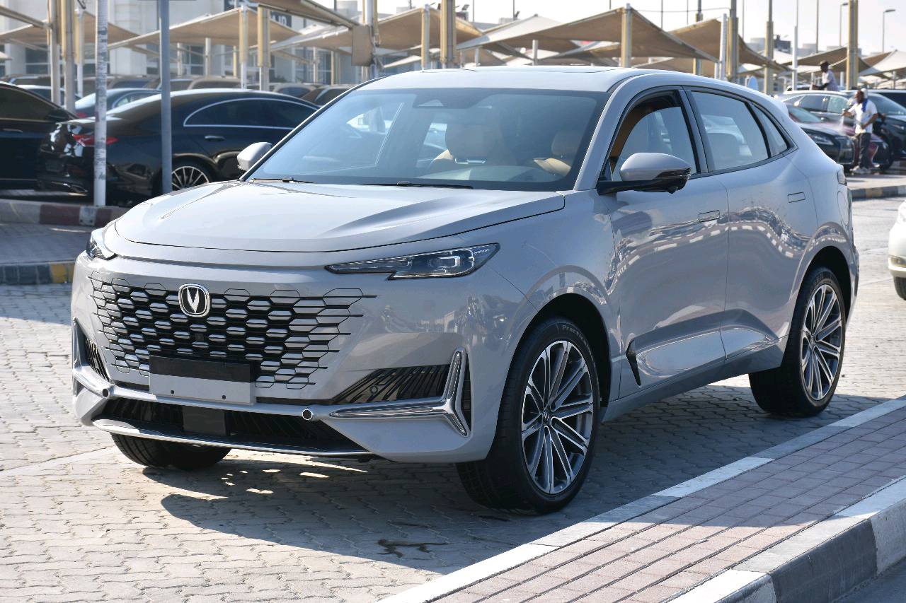 شانجان يوني كي 2024 🚘 
🔥 Changan Uni K 2024 🔥
لون اسمنتي
🚘 مرقم بغداد 🚘 

📃 اليكم التفاصيل الآتية 👇🏻👇🏻

تسجيل DVR اثناء القيادة 
🚘 خليجي 
🚘 ماشية 1400 كيلو فقط 
🚘 موديل 2024
⚙️ حجم المحرك 2.0L Turbo
⚙️ مرتبط بناقل حركة أوتو 8 نمر
⚙️ يبلغ عزم الدوران 390 نيوتن / متر 
🐎 بقوة 233 حصان 🐎🐎
🔑 مفتاح التشغيل بصمة 
🔑 تشغيل عن بعد 
🪟 بانوراما 
🚗 فتح الصندوق كهرباء 
🚗 دفع رباعي AWD 
‼️ اريل نفكيتر 
📍حساسات أمامية 
📍حساسات خلفية 
💡لايت زينون + LED 
🔦️ بك لايت LED 
🚘 قبضات أبواب شفط
🚘 دخول بصمة ذكي 
🛞 حجم الاطار 265/45R21
🛞 ويل كب 21
🛞 4 دسك
🛞 حساسات ضغط الاطارات 
✨️ اشارة في المرايا الجانبية 
✨️ المرايا قابلة للطي كهرباء 
🌧 ماسحة خلفية 
🎈عدد AIR BAG 6
🚗 هاند بريك كهرباء 
🚗 ا ABS 
🖥 دشبول شاشة ديجيتال 
🖥 شاشة Apple Car play 
📷 كاميرا دوارة 
📷 4 كاميرات 360°
💡الانارة الداخلية LED 
⭕️ مقود جلد حياكة  
🛣 مثبت السرعة Cruise 
🎶 المودات والاوامر الصوتية 
🎶 ا Bluetooth / T YPCE 
🔋شاحن هاتف Wireless 
⚡️مخرج منفذ الطاقة 
🔍فحص نظام السيارة 
🚘 انارة داخلية LED محيطية 
💺تتسع المقصورة ل 5 ركاب
💺المقاعد جلد
💺حركة المقاعد الأمامية كهرباء 
💺 تدفئة وتبريد المقاعد الامامية
💺ذاكرة مقعد السائق
💺تجاوي متحركة 
👶 مثبت مقعد الطفل ISOFIX 
❄️ تبريد شاشة 
❄️ قطعتين تبريد
🚘 أوضاع القيادة Drive Mode 
🧱 أوتو بريك ‼️
 🧱 رادار
⛷️ نظام مانع الانزلاق 
⛰️ نظام نزول المنحدرات 
🥤النظام الصوتي SONY
🚘 دبل اكزوس 
🚘 تطعيم الدواخل ألمنيوم

السعر 35 مليون دينار عراقي 