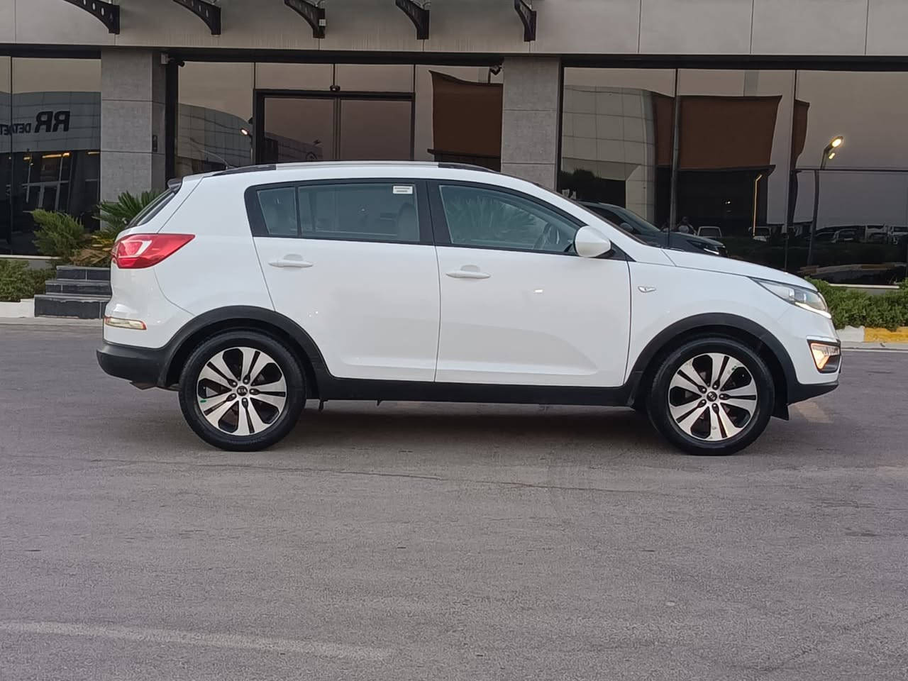 سلام عليكم كيا سبورتج 2011 سعر 136 خليجي محرك 2000 دوش ماشيه 2009 كيلو متر مكفوله من صبغ مكانين بارد فقط كير محرك بشرط موصفات بانوراما ￼تحكم ستيرن كامره حساس ويل كروم لد زنون رقم سليمانية رقم جديد سنويه 2029 فحص هزه جديد سياره بسمي تحويل العنوان بابل جبله *********** واساب ￼
