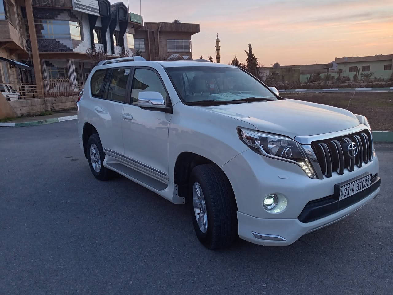 Toyota Prado 2016 TXL

4 Cylinder engine - walk are 75 thuotands  

 Lights are black
 Slide
 fridge
 Speed ​​limitation 
 Electric mirrors 
 Double axle 
 Centralized lock 
 back up camera
 Spear Lakol
 The tires are new
 It has four new tires 
 Sperry is not installed
 The car is pretty low driven 

 

 For sale, Used and Automatic 
 There is no problem 

 The owner's number for price 
 ***********
