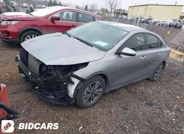 السلام عليكم ورحمة الله وبركاته فؤرتي 2024 السياره جديده بمعنى الكلمه محرك 2000 وارد بدؤن ايرباك ولاقطره صبغ ومعجون فقط الجاملغ الأمامي مبدل. سياره. نضيفه وبسمنا ماشي 33الف  المكان بغداد جديده نعيريه السعر ١٦٥ وبيها مجال جدأ بسيط***********
