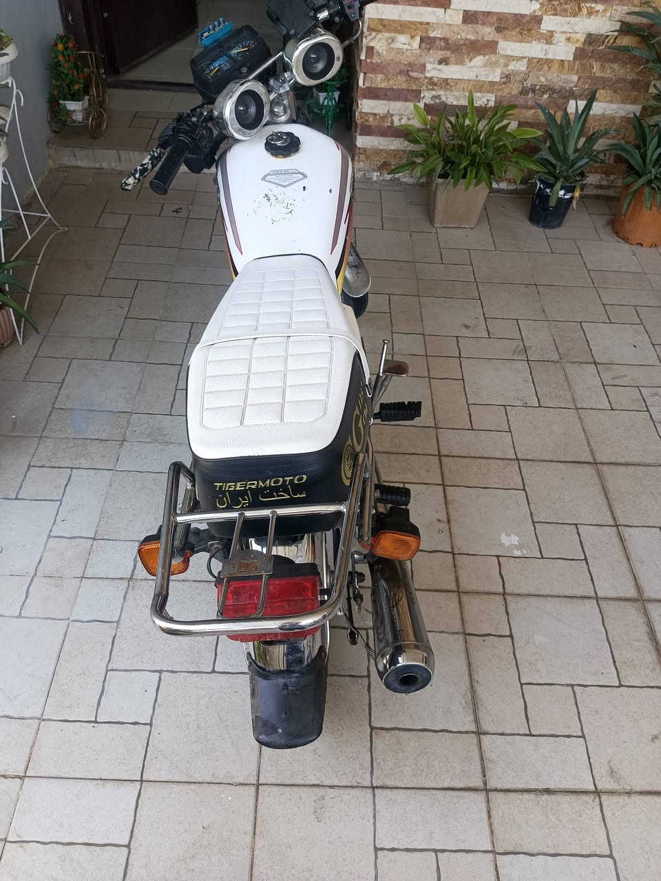 سلام عليكم ورحمه الله وبركاته دراجه موديل 21 شاصي 18 دراجه نشاط فول كهربائيات كامل شغال سعر 400 بي مجال رقم ***********
