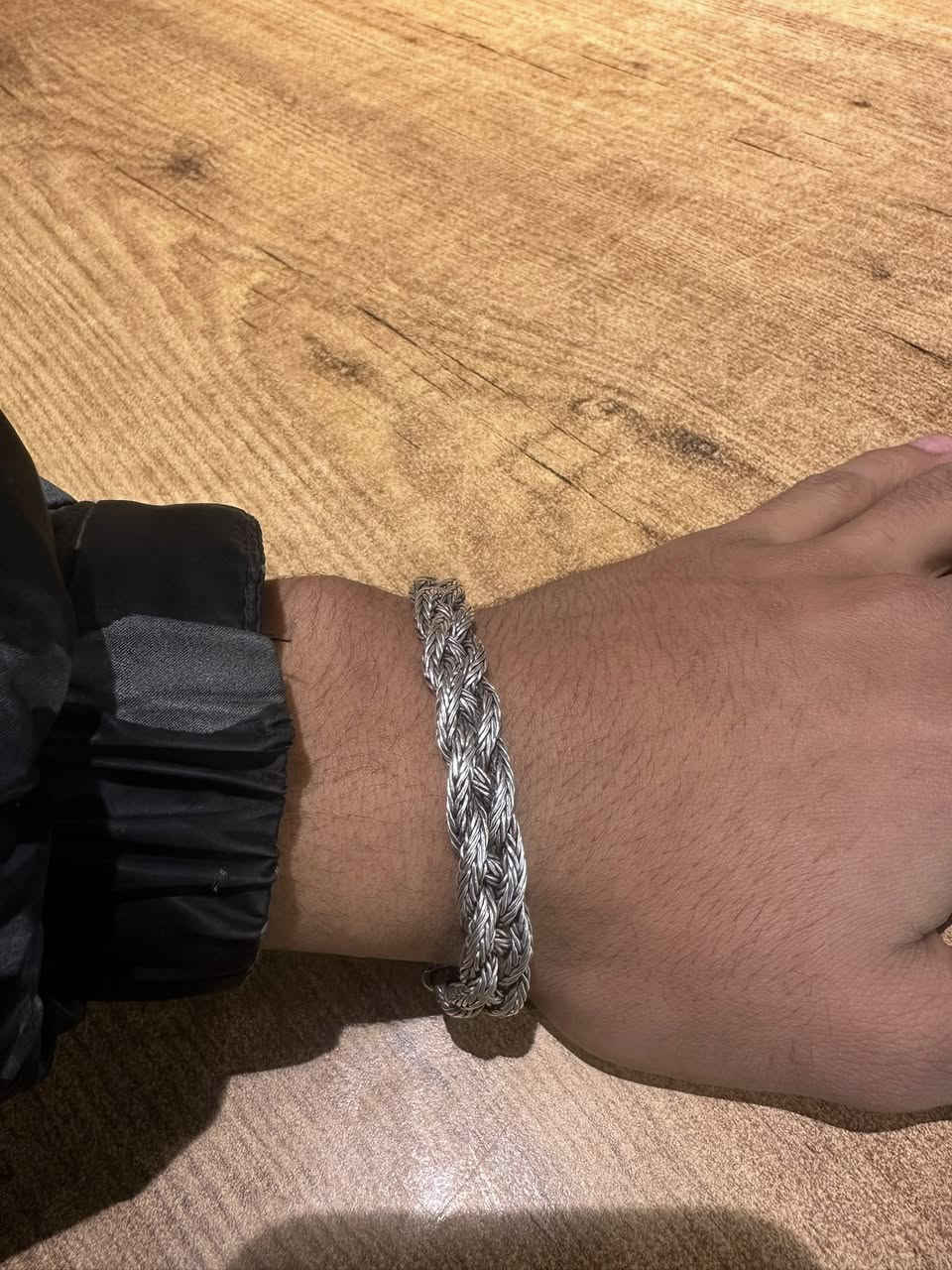 سوار فضه ثقيل وزنه 40 غرام
ابيع قفل الغرام ب4 مكاني بغداد


**إذا كنت صاحب هذا الإعلان وتريد حذفه لأي سبب، رجاءا أرسل رسالة إلى الدعم الفني**