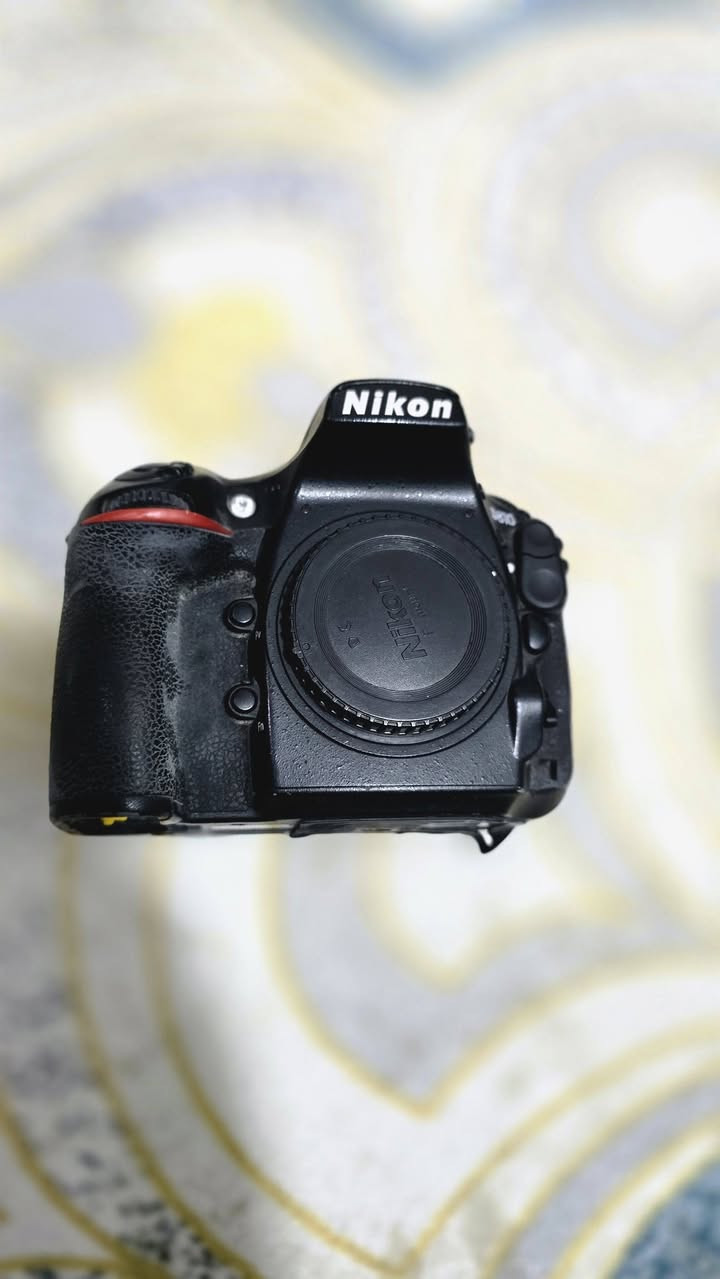 كاميرا نيكون D810
للبيع كامرة 810 D مع عدسة 85 ملم بطاريات عدد 2 حزام وجنطه 
السعر 750 الف 
اتصال  او واتساب *********** 
مكاني مركز الحله قرب جامعة المستقبل
