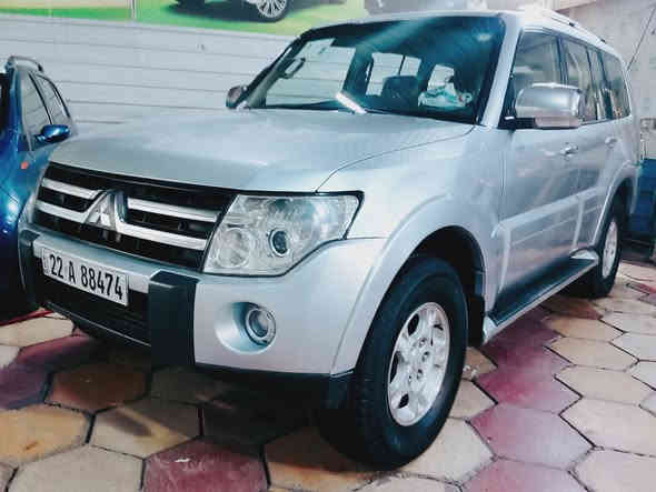 .السلام عليكم
باجيرو موديل 8 
ماشيه سياره 96
سياره مكفول من الضرب لا تبديل لا صبغ 
بارد خشم جملغ 
سياره خت زيرو 
كير محرك مكينه كفاله عامه بلادي
تخم تاير شواصي مكفولات بلادي 
دوخل نظيفه سياره حلو معنا الكمله بل عافيه ياخذها 
رقم ربيل شكل جديد بسمي سنويا هزه جديد 
تحويل ثاني يوم 
سعار سياره 120بي مجال شي بسيط 
العنوان بغداد بلديات نتصل 
***********
