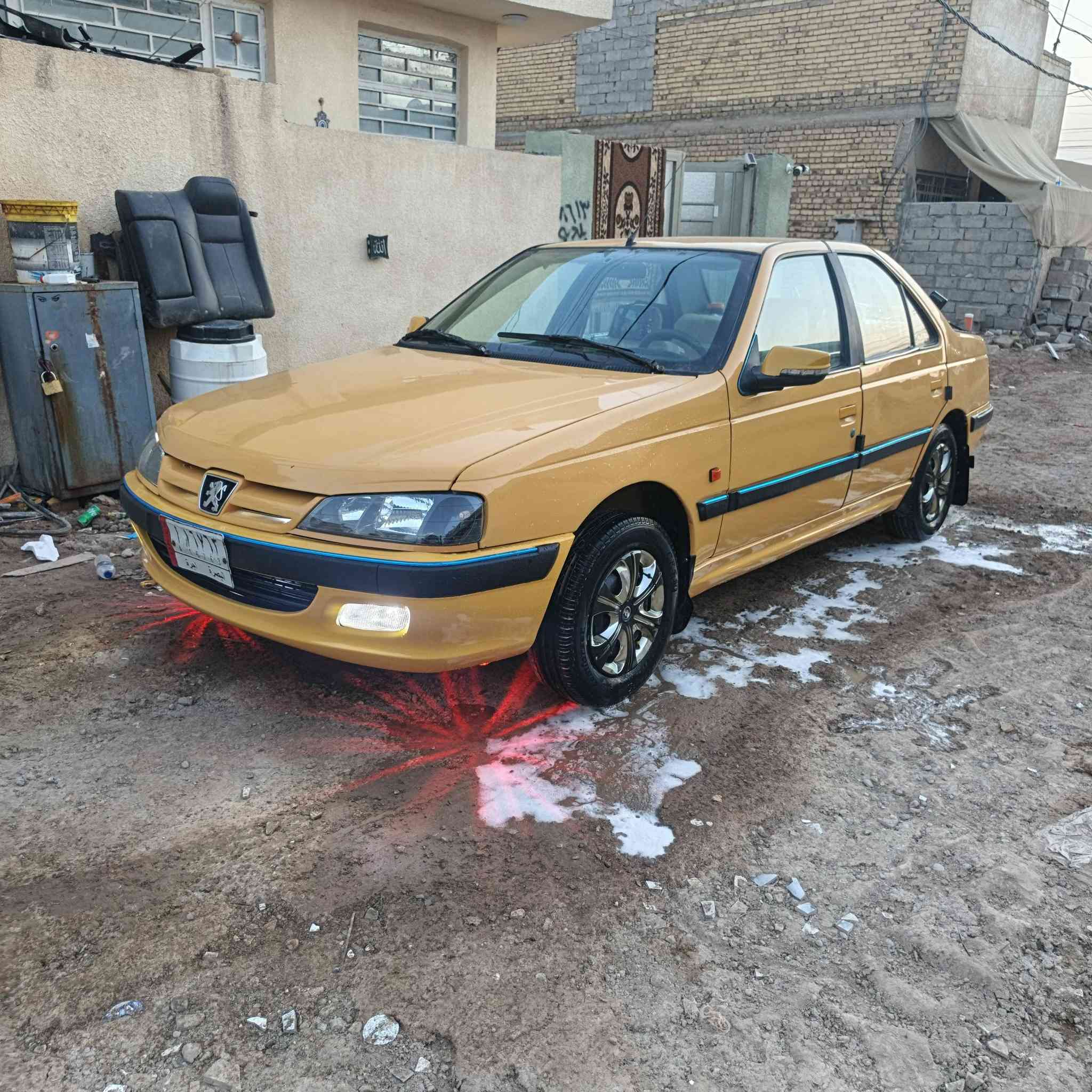 سلام عليكم بيجو بارص 2013سياره معمره تعمير كامل مناقصه شي وترايك وين متريد رقم بصره ومكان السياره بل كوت السياره لبيع او مراوس بخصوصي لستفسار التصال بل رقم ***********
